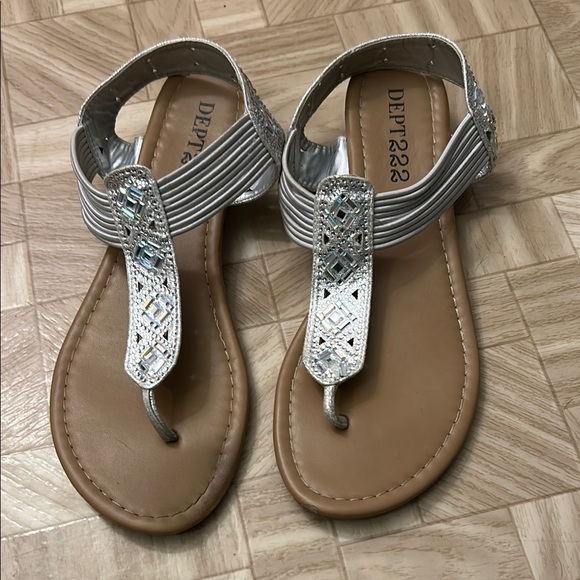Dept 222 Shoes - Tan Silver Thong Sandals